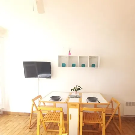 32m 30m From The Sea Close To The Centre * Agde