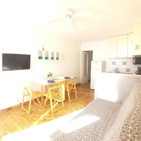 32m 30m From The Sea Close To The Centre Apartamento